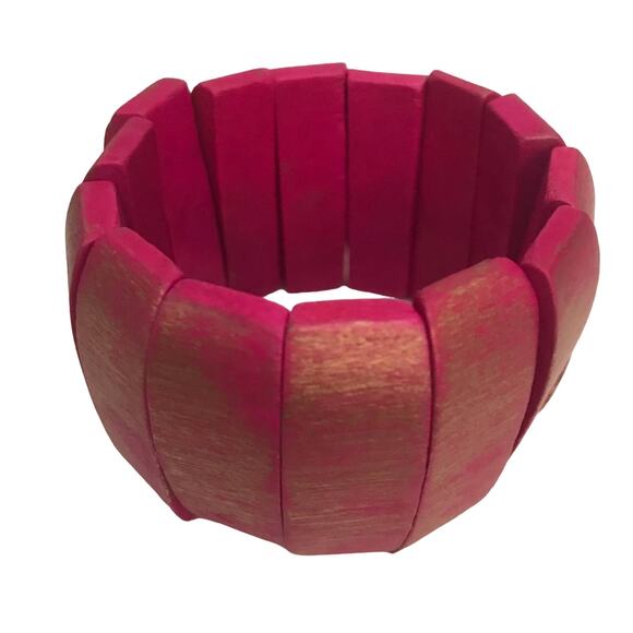 Pink with golden brush color wooden bracelet - Picture 1 of 4